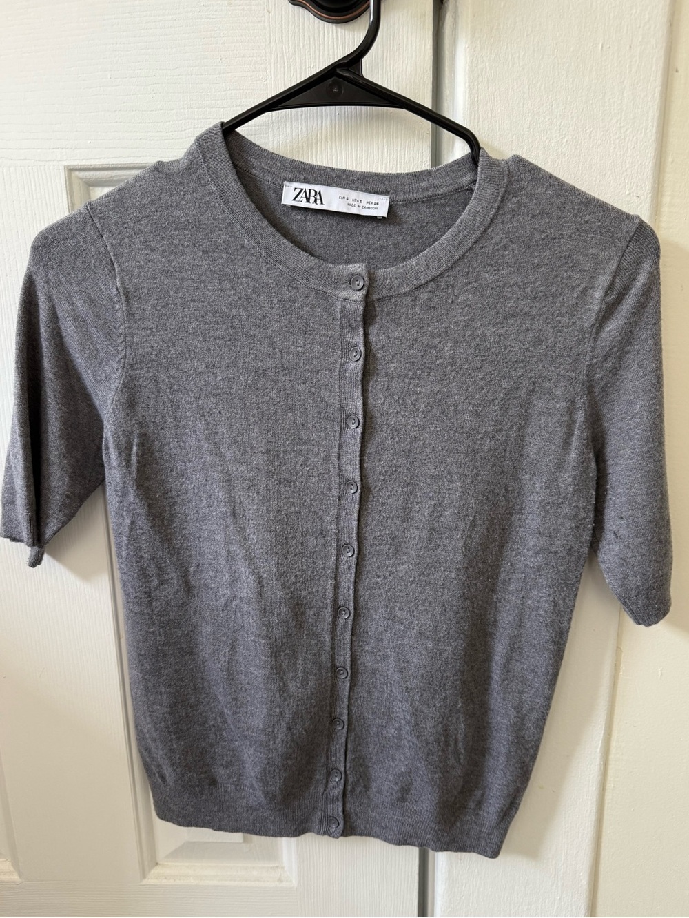 ZARA Gray Short-Sleeve Button-Up Cardigan top